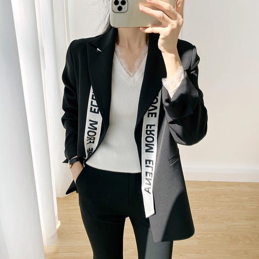 黑色无扣中长款西装外套（配送定制丝巾） 商品图1