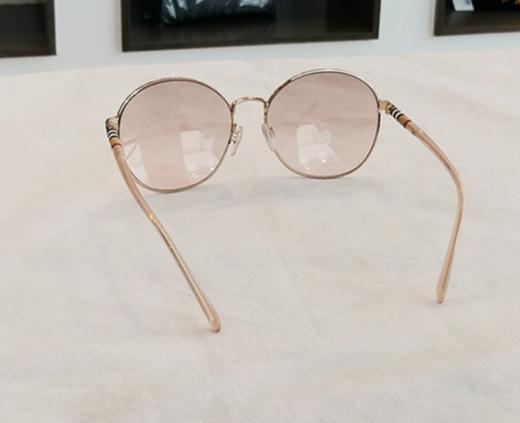 奥莱 Burberry 20FW女士圆形太阳镜0BE3094 12587IJPY带授权招加盟代理 商品图3