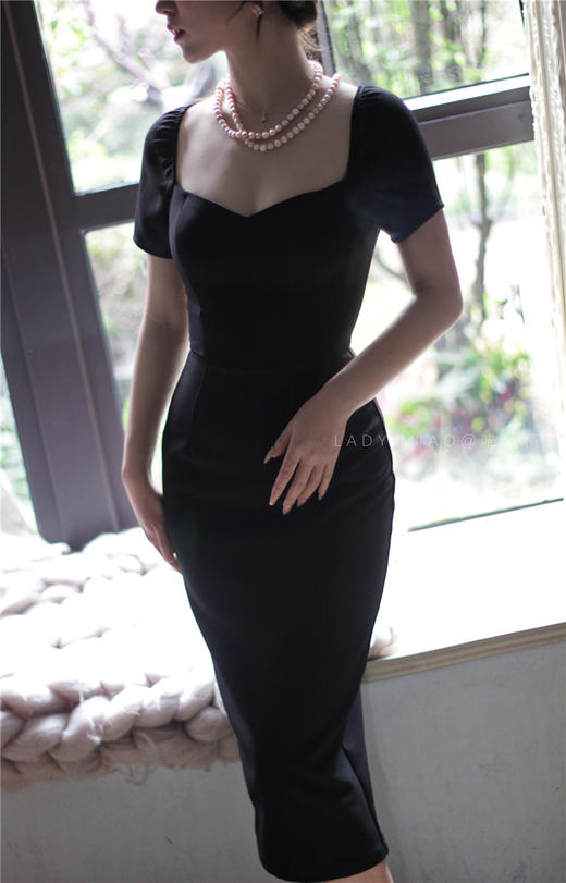 #806【复团】喵娘精工西西里的美丽传说malena莫妮卡黑色方领复古小黑裙连衣裙 商品图1