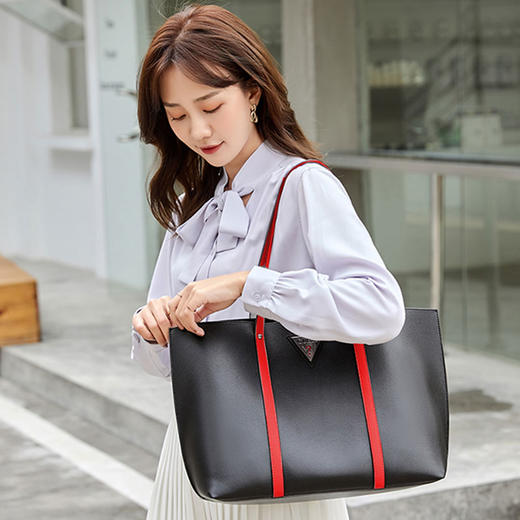 GUESS THORNE提肩背包两件套 商品图2