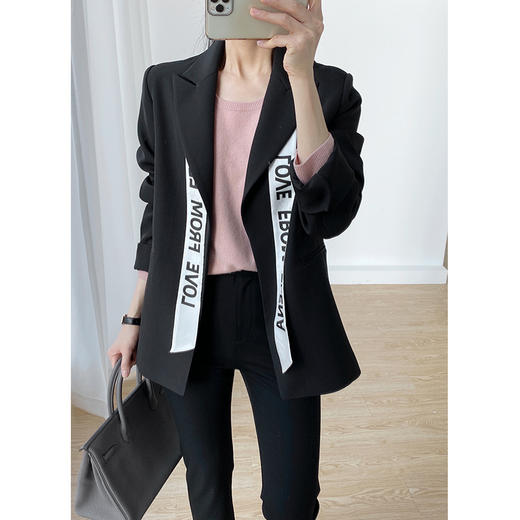 黑色无扣中长款西装外套（配送定制丝巾） 商品图3