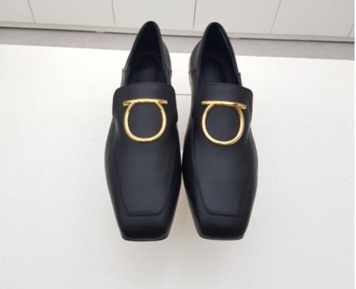 奥莱 [菲拉格慕]特色乐福鞋01N493黑色（80061049002）JPY带授权招加盟代理 商品图2