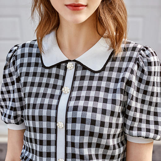 欧芮儿娃娃领针织衫女2021春夏新款复古格子洋气泡泡袖短袖上衣 商品图1