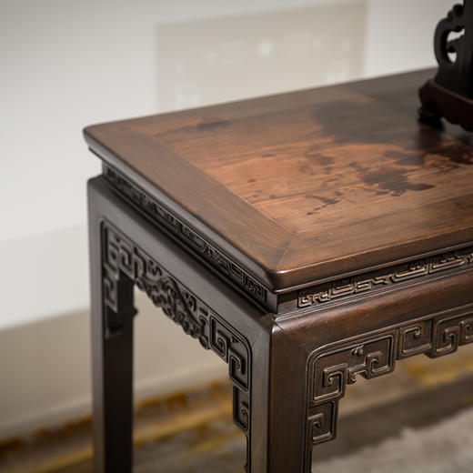 清代 红木束腰马蹄腿紫檀工拐子纹条桌 商品图3