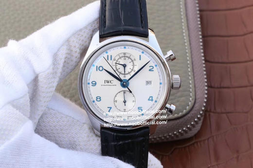 ZF沙夫豪森----IWC万国葡萄牙系列计时腕表经典版被赋予了典型葡萄牙系列风格的所有特征，近八十年来，葡萄牙系列一直就是经典设计和高级制表的代名词 商品图1