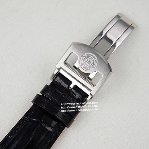 ZF沙夫豪森----IWC万国葡萄牙系列计时腕表经典版被赋予了典型葡萄牙系列风格的所有特征，近八十年来，葡萄牙系列一直就是经典设计和高级制表的代名词 商品图14