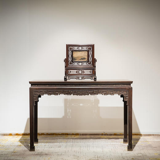 清代 红木束腰马蹄腿紫檀工拐子纹条桌 商品图0