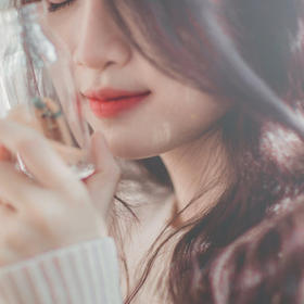  55岁的年纪，18岁的脸：越活越美的女人，一定有这个保养习惯 