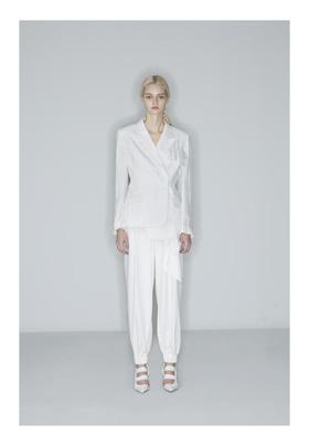 口袋巾装饰西服