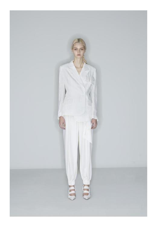 口袋巾装饰西服 商品图0