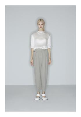 小圆领简约衬衣