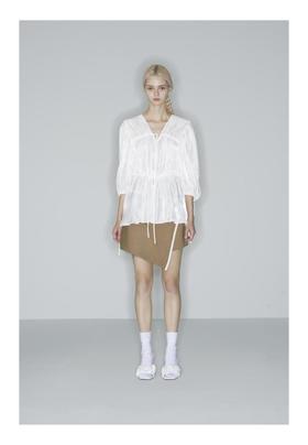 复古悬流千褶上衣