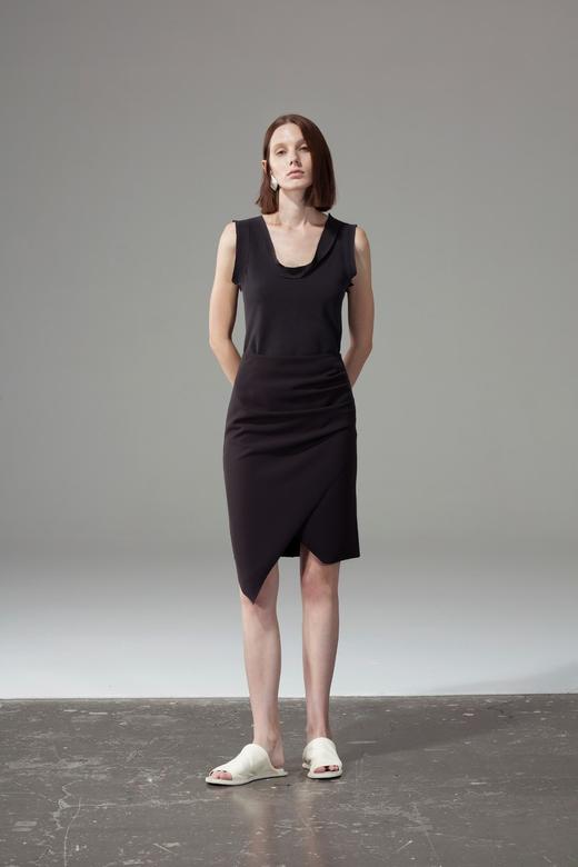 领口袖口压边背心 商品图0