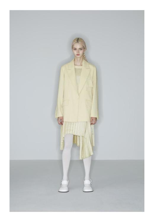 单兜飞片休闲西服 商品图1