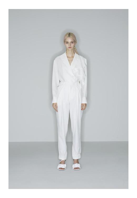 单肩花边西服 商品图0