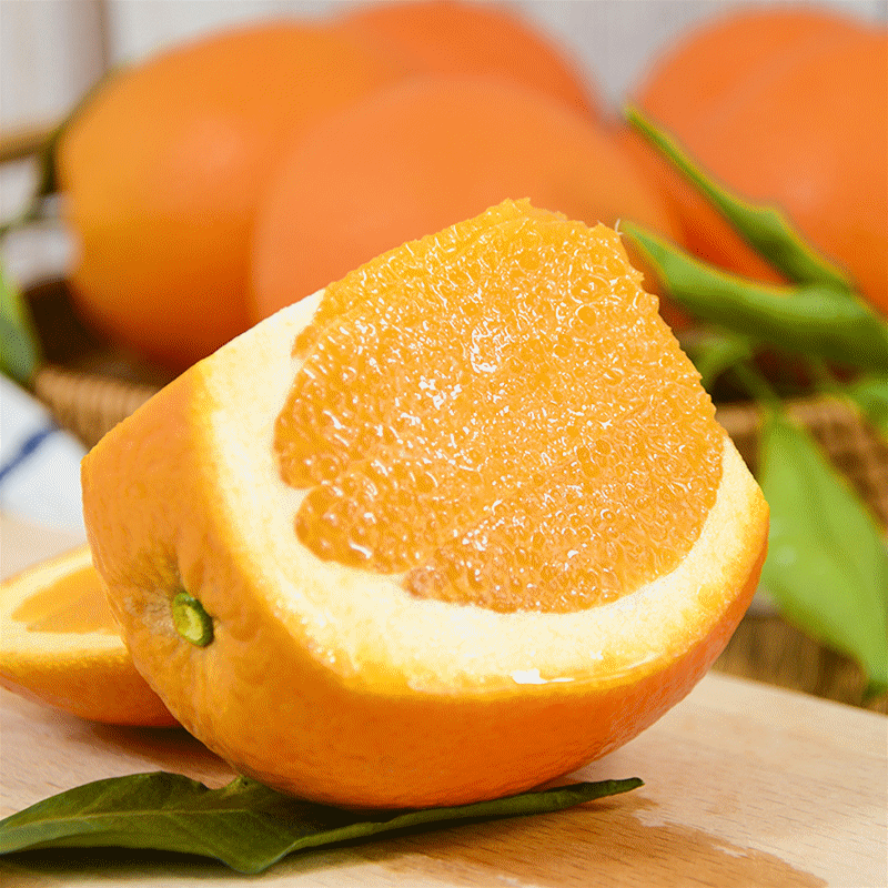 枝头保鲜的橙，鲜嫩化渣水灵灵，一口下去贼爽