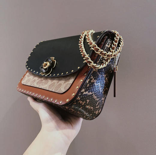 美国现货！Coach专柜款Madison 山茶花铆钉款 商品图3