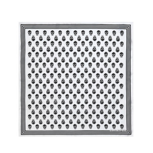 ALEXANDER MCQUEEN 亚历山大·麦昆 女士桑蚕丝方巾白色黑色骷髅头图案围巾丝巾 590929 3001Q 9260 商品图1