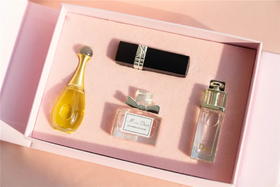  一支口红30元！迪奥Dior发生了什么？专柜哭晕了 