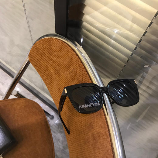 网红同款KIMHEKIM单边字母🕶️墨镜 商品图8
