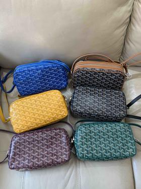 32-12 简洁时髦 轻便能装 狗牙相机包 男女可用 特惠