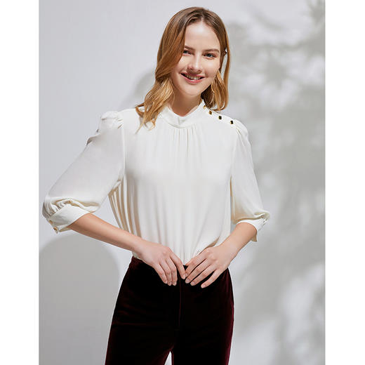 EITIE爱特爱春季新款通勤气质半高领灯笼五分袖雪纺女上衣6313008 商品图2
