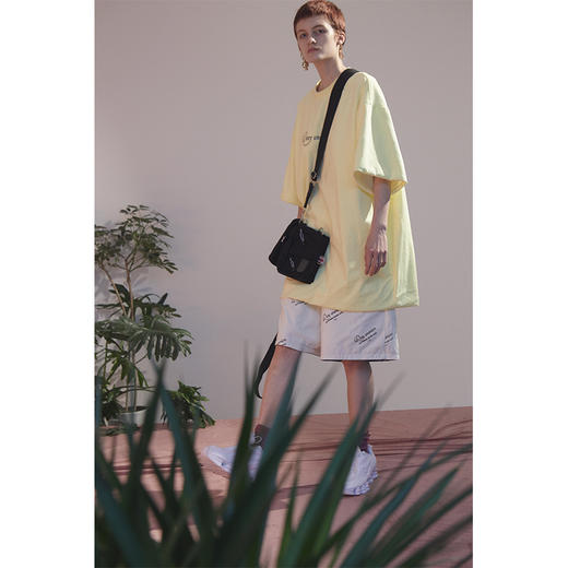 UMAMIISM 20SS 两个比利 正反两套搭配之品牌LOGO宽松圆领短袖T恤 商品图4