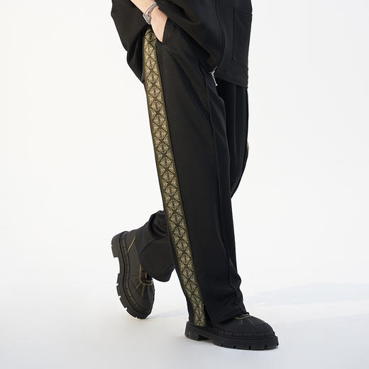 MODITEC 21春夏蝴蝶LOGO串标宽松直筒休闲长裤百搭织带TRACKPANTS 商品图3