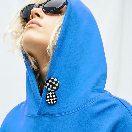 MODITEC 20秋冬 棋盘格纹LOGO基础抓绒宽松帽衫 双色动漫风格帽衫 商品图1