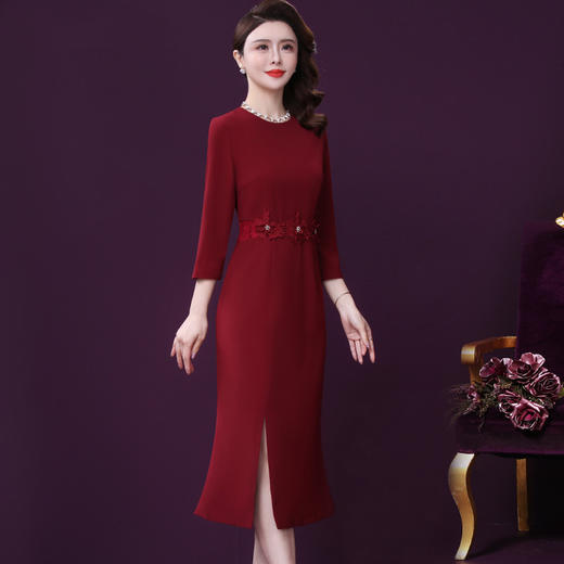 WXY-新款七分袖收腰女神范绣花缎面裙醋酸红色连衣裙 商品图1