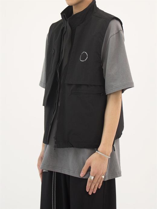 49PERCENT(49%) 原创设计2色多层次裁片机能防水马甲高级简约 商品图1