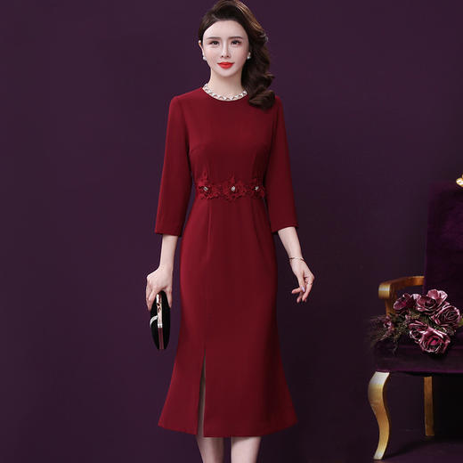 WXY-新款七分袖收腰女神范绣花缎面裙醋酸红色连衣裙 商品图0