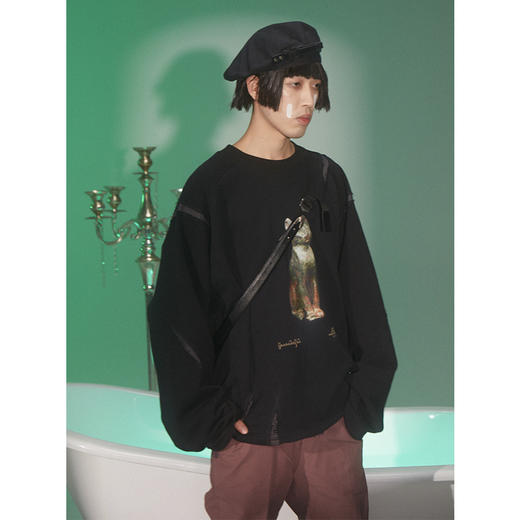 UMAMIISM 有茂密声 21SS 文物博物馆茂密铜像撕裂圆领卫衣 商品图1