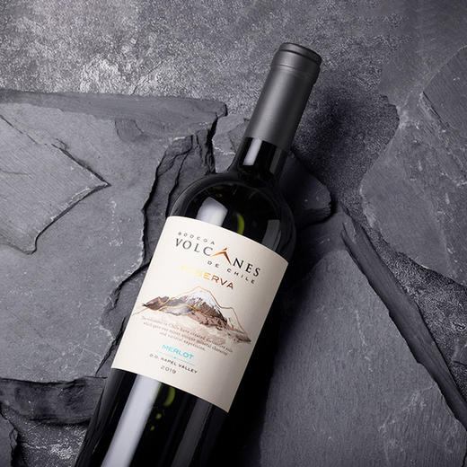 智利 火山系列顶峰珍藏梅洛干红葡萄酒 750ml 商品图3