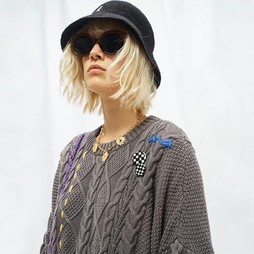 MODITEC 20秋冬 手工粗针提花侧边开叉宽松毛衣 手工编织双色毛衣 商品图2