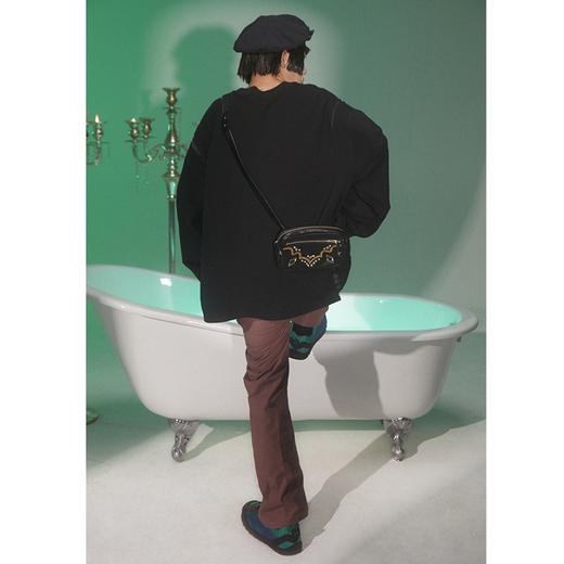 UMAMIISM 有茂密声 21SS 文物博物馆茂密铜像撕裂圆领卫衣 商品图2