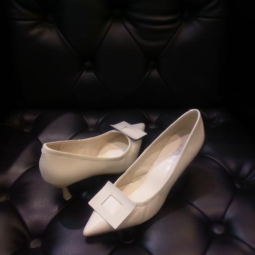 lfgj  jeans  BR902春季新款尖头细跟浅口鞋 商品图10