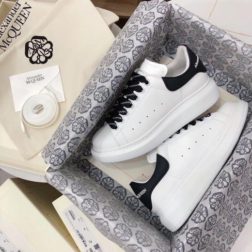 麦昆小白鞋-黑胶片 商品图2