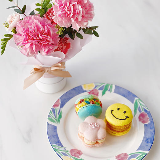 小春光 · mini康乃馨花桶+马卡龙盒子礼袋 商品图0