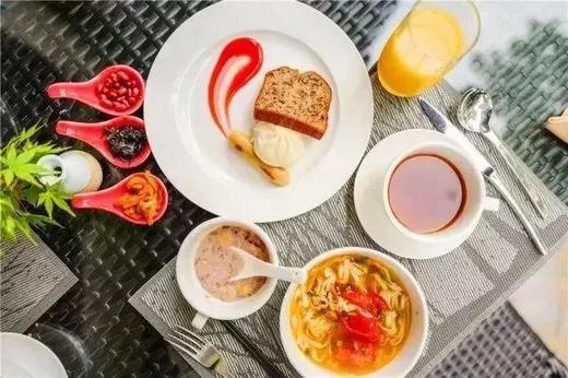 ●周末不加价● ¥618起/2晚 宿【宁波北城绿地铂骊酒店】绿地集团旗下！宁波艺术酒店！毗邻慈溪古镇！住35㎡高级房！玩转天一阁/老外滩/南塘老街！有效期至2024年8月31日 商品图4