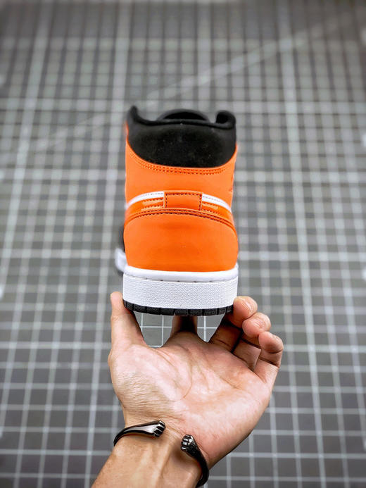 乔1-白橙扣碎
尺码备注 商品图7