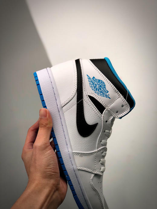 乔1-黑白蓝
尺码备注 商品图8