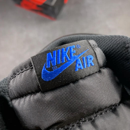 乔1-闪电
尺码备注 商品图6