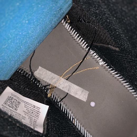 乔1-黑金漆皮
尺码备注 商品图8