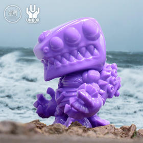 现货 Unbox Tug Of War 紫色 4.5英寸 搪胶