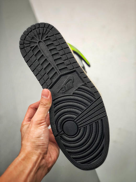 乔1-黑黄绿
尺码备注 商品图6