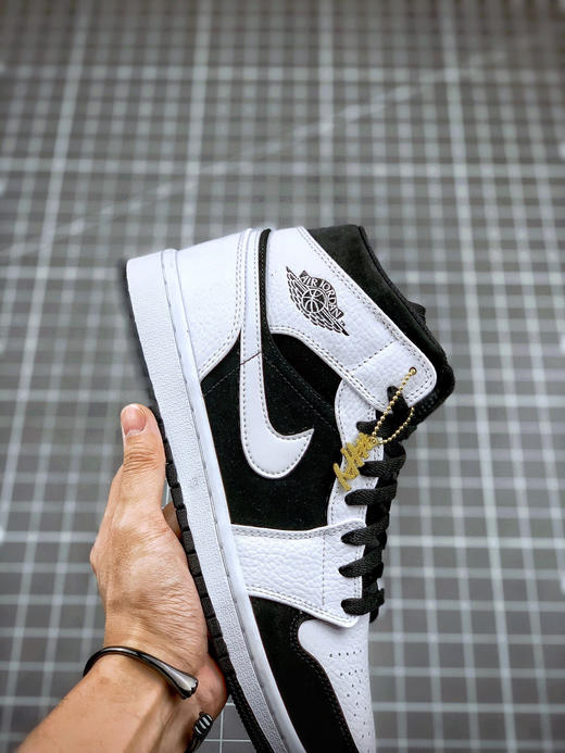 乔1-黑白熊猫
尺码备注 商品图8