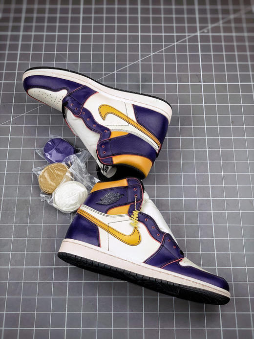 AirJordan 1 Retro "Court Purple"
湖人刮刮乐配色 商品图4