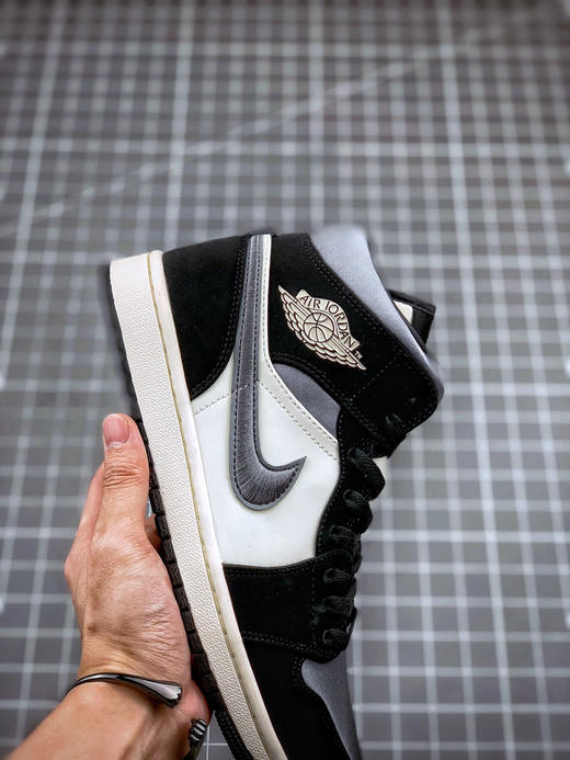 乔1-丝绸伯爵
尺码备注 商品图8