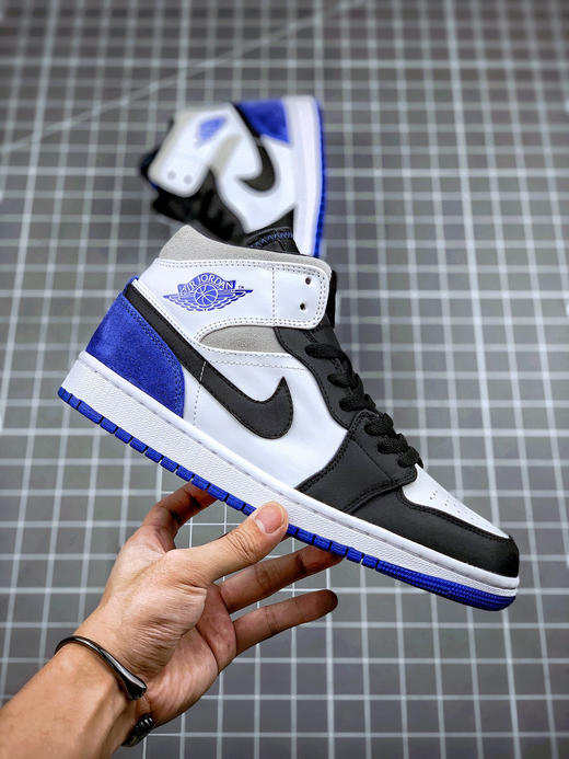 乔1-白蓝
尺码备注 商品图3